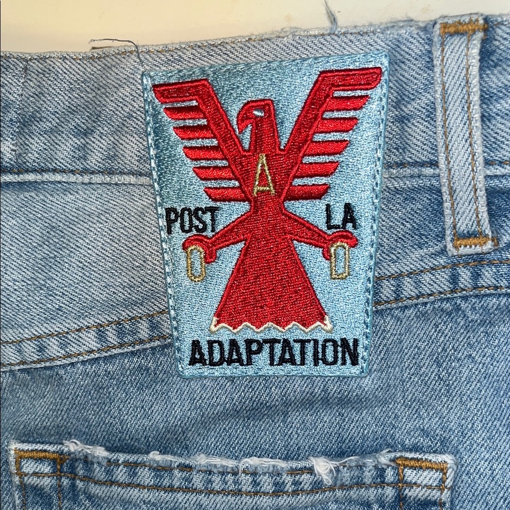 🇺🇸Adaption Distressed Blue Jeans Barney’s of New York 🇺🇸 Size 26X36 - Picture 5 of 10